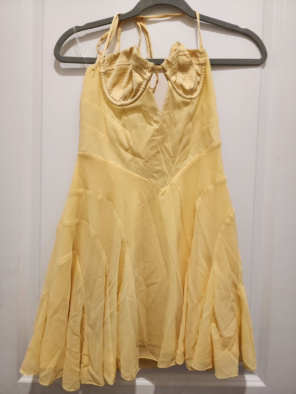 Oh Polly Pale Yellow Halter Mini Dress Size 4